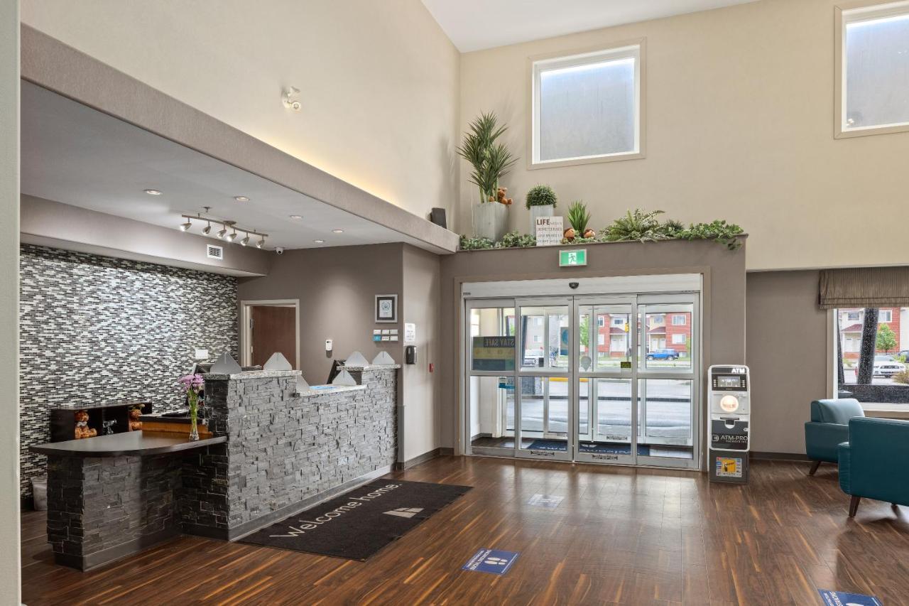 Home Inn & Suites Regina Airport Extérieur photo