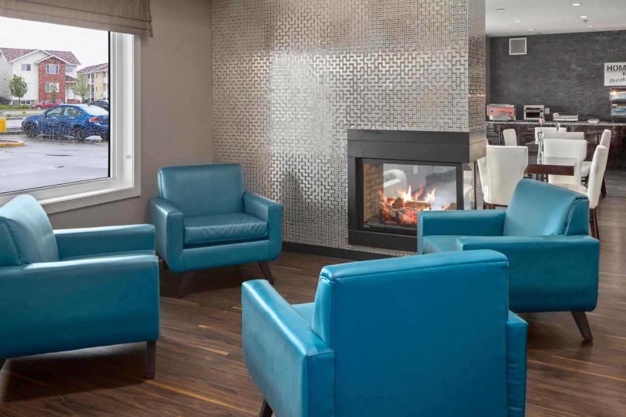 Home Inn & Suites Regina Airport Extérieur photo