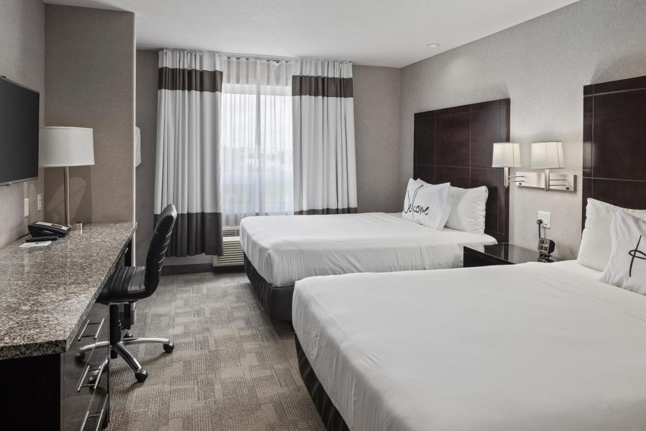 Home Inn & Suites Regina Airport Extérieur photo