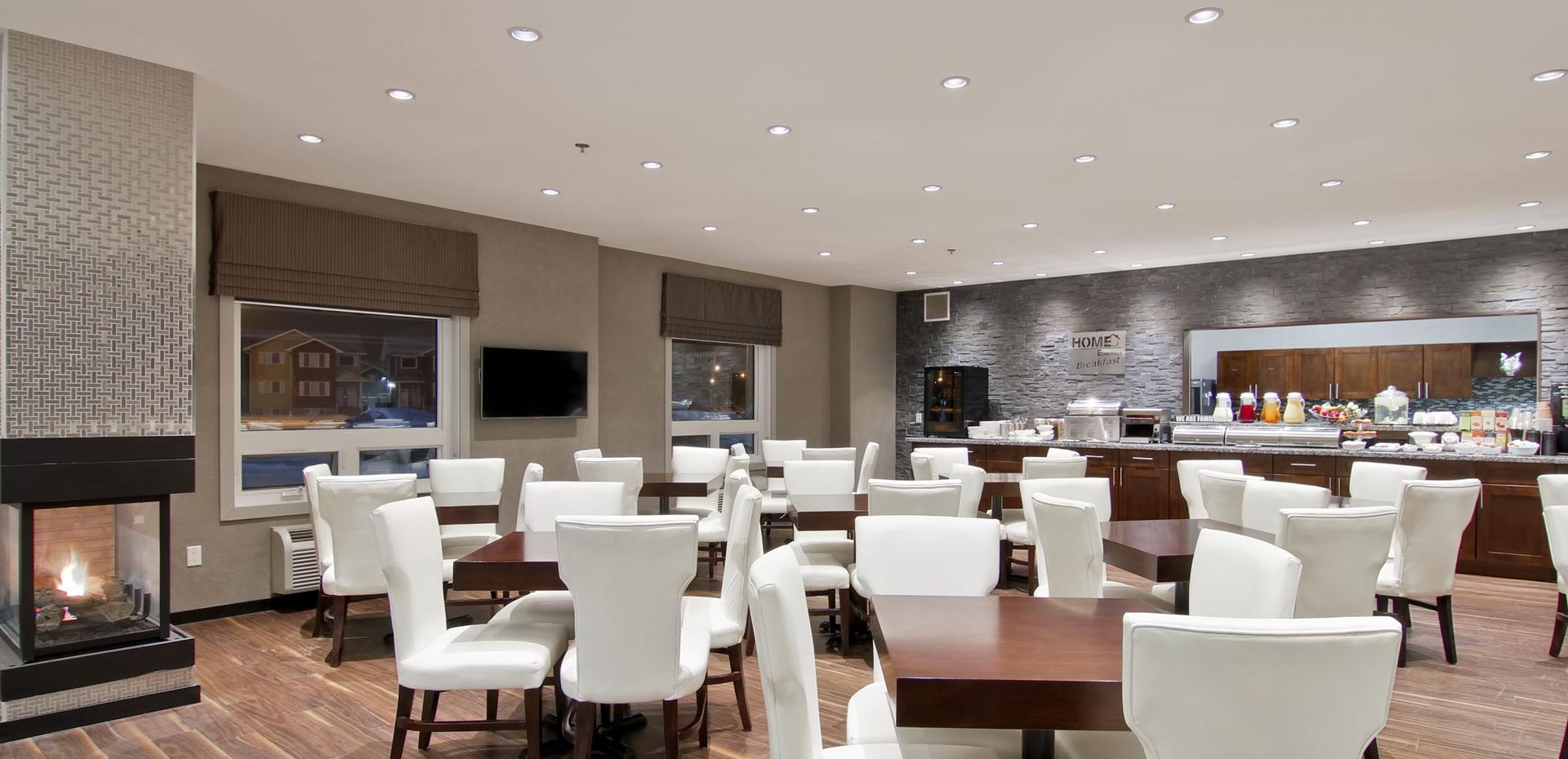Home Inn & Suites Regina Airport Extérieur photo