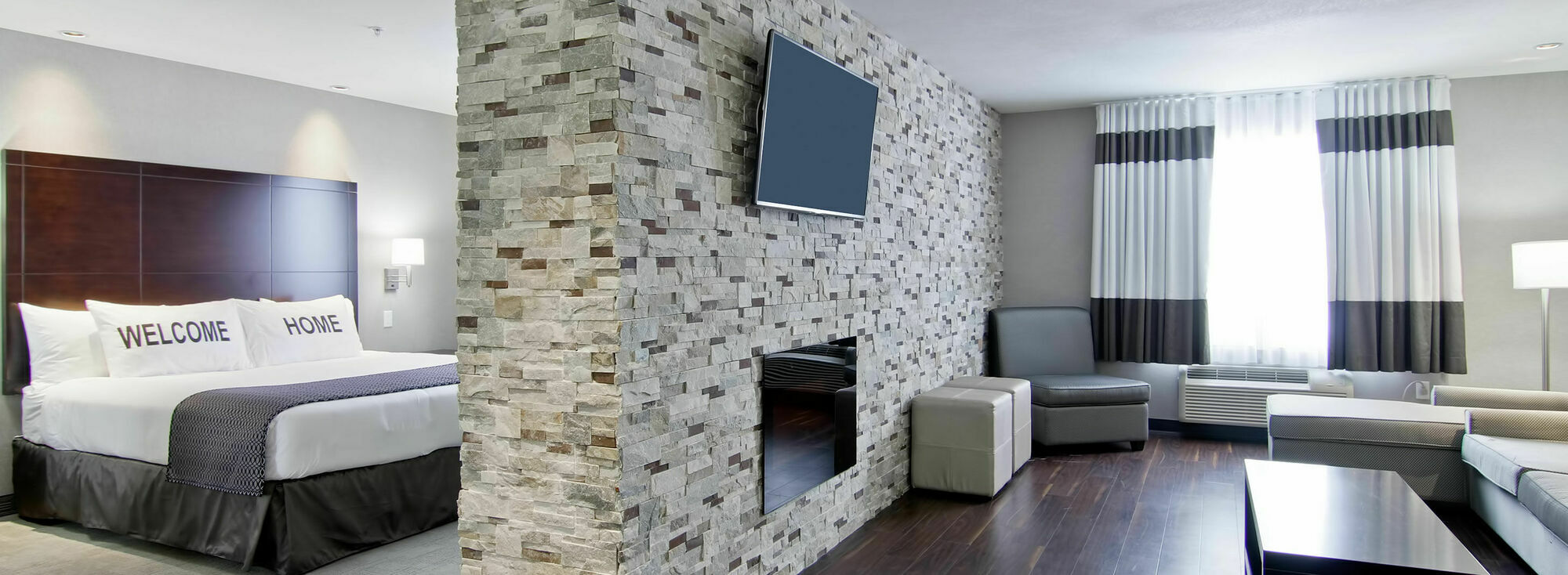Home Inn & Suites Regina Airport Extérieur photo