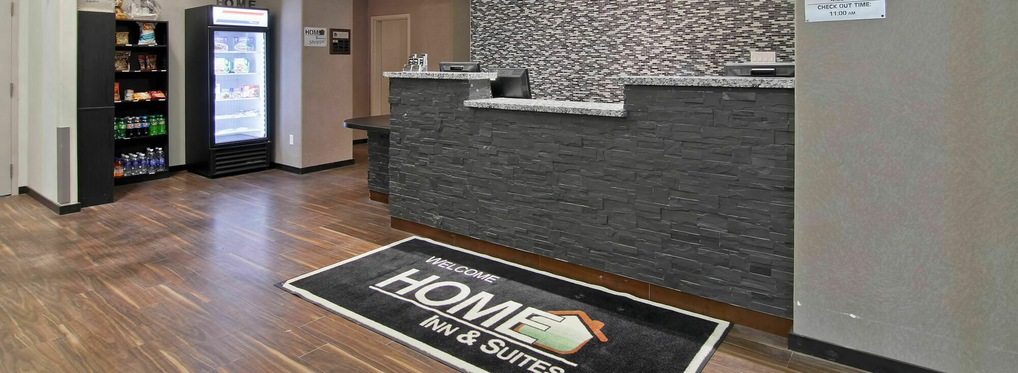 Home Inn & Suites Regina Airport Extérieur photo